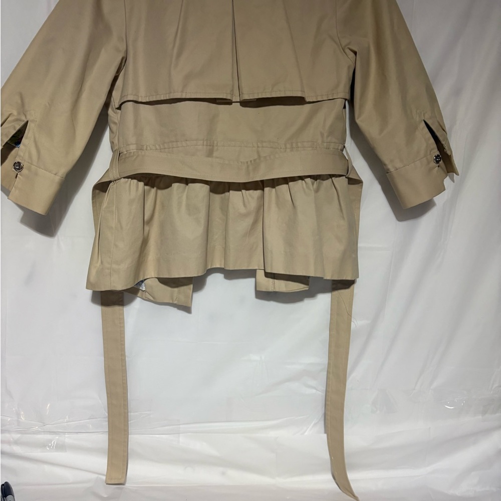Chic Beige Ruffled Blazer with Patterned Lining - Picture 10 of 13